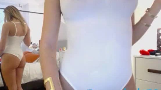 Macao hot Reba fantasy money nipple queen