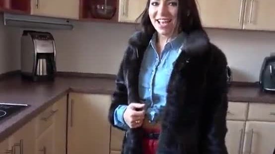 Chick Kandy Kors Gets Paid To Blow Stranger